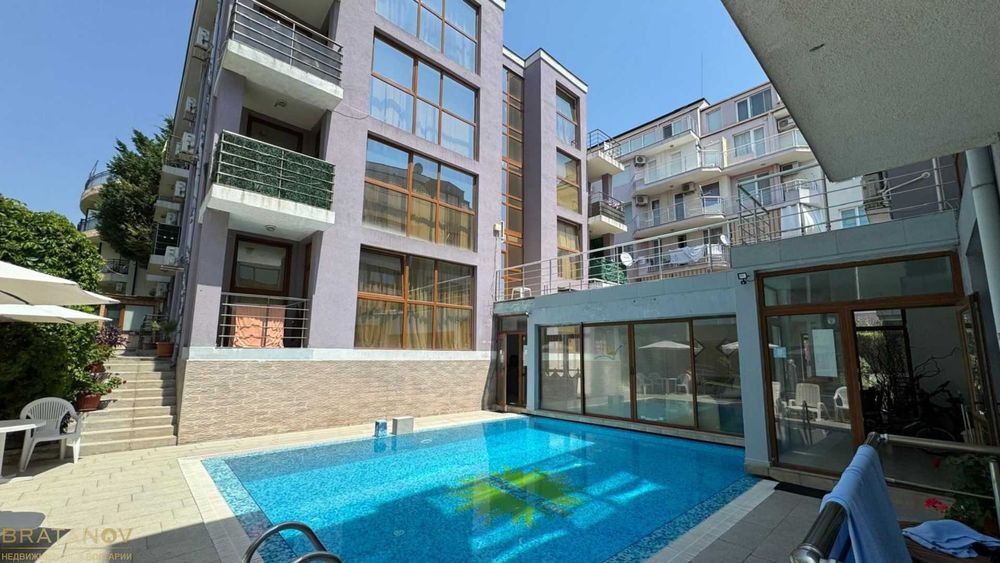 Обзаведен тристаен апартамент в близост до плажа, к-с „Нов изгрев“