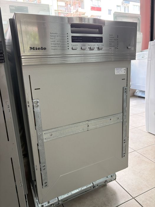 Miele G1502 тясна миялна за частично вграждане/24 мес гаранция