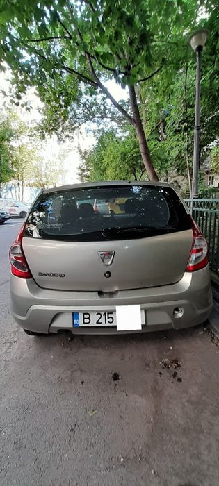 Dacia sandero berlina hatchback