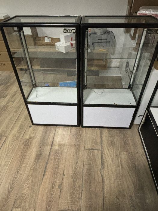 Витринаная Полка стеклянный