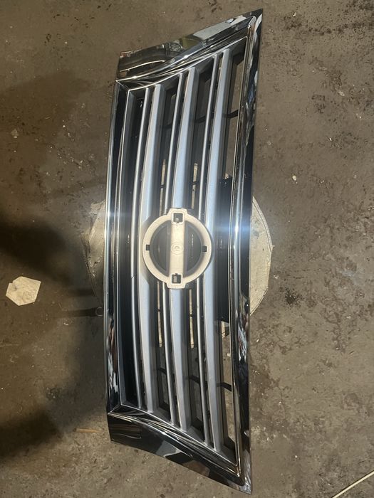 Решетка радиатора Nissan Sentra b17 б/у