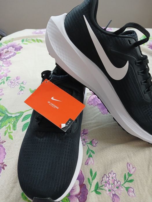 Красовки бренд NIKE привезли из Кореи