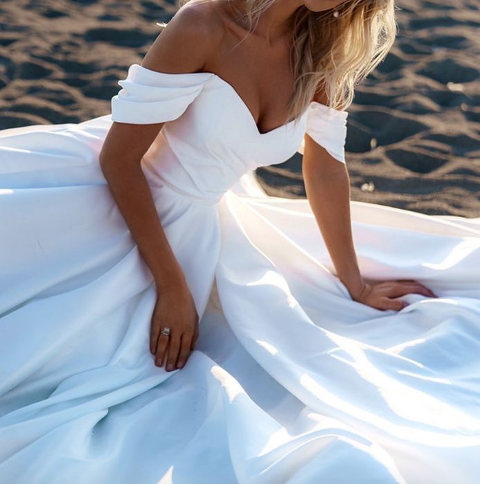 Сватбена булчинска рокля