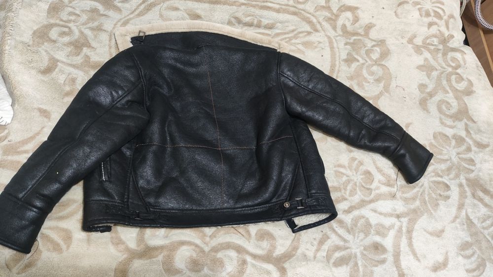 Продам  дубленку на мальчика