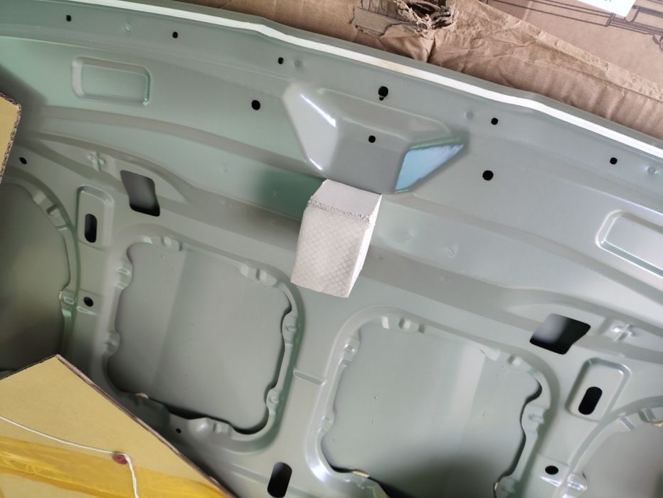 Хундай Акцент капот