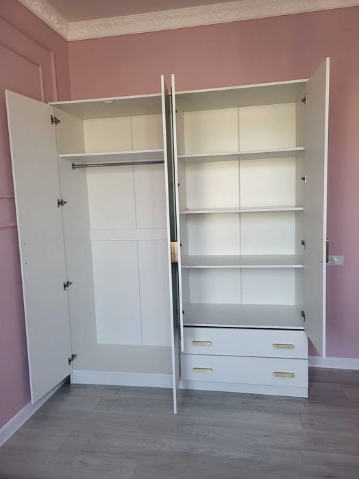 Срочно продается шкаф