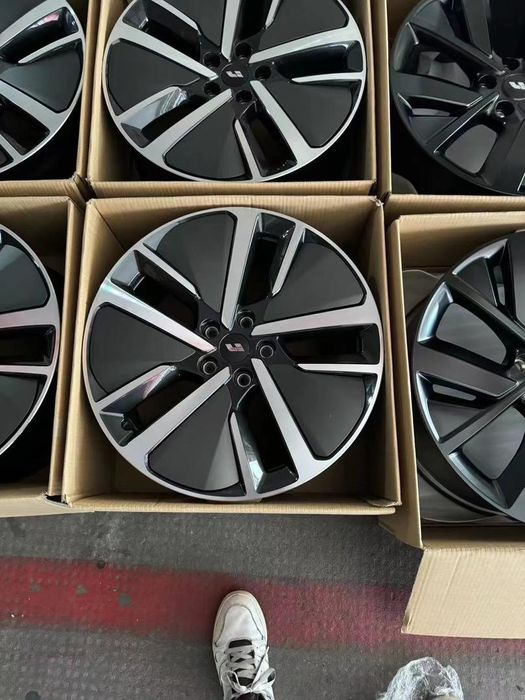 Акссесуары  Lixiang   L7 L8 L9