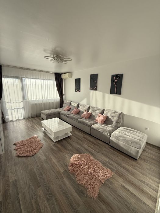 Apartament 2 camere modern– Parcare inclusă, centrală proprie, AC