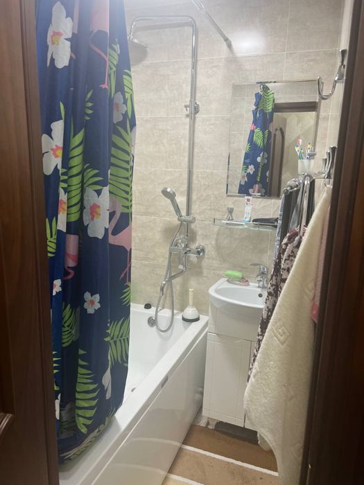 Uy sotiladi, Tansiqboyev 3 4xonali 4etaj 5etajli dom