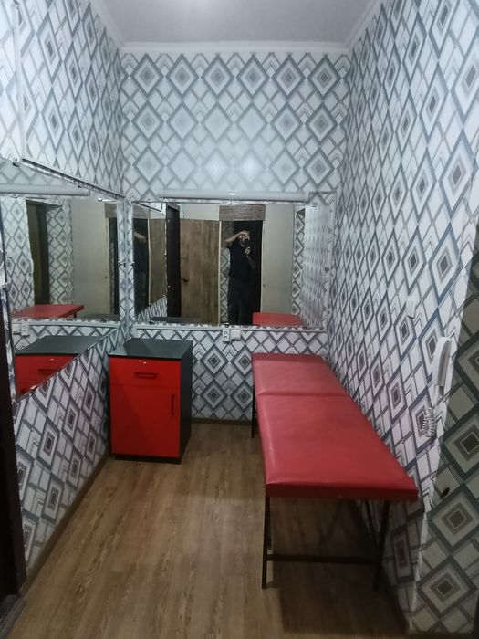 Гузаллик салони ва эркаклар сартарошхонаси сотилади