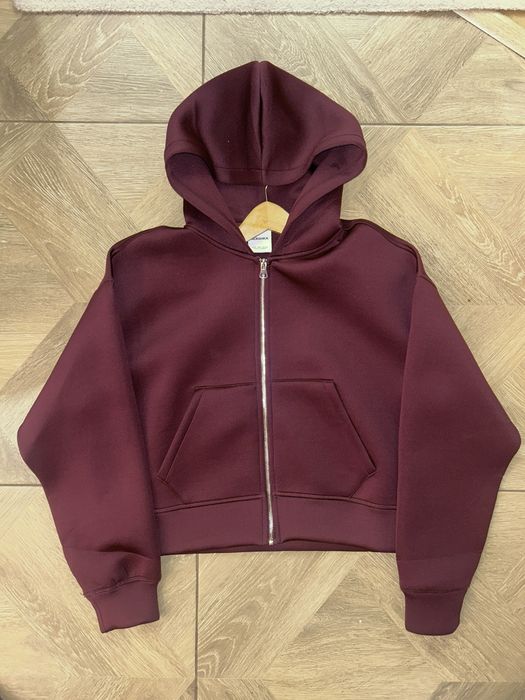 Суитшърт с цип от Bershka / Sweatshirt with neoprane effect