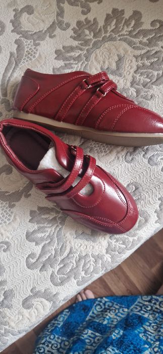 Стильная обувь новая