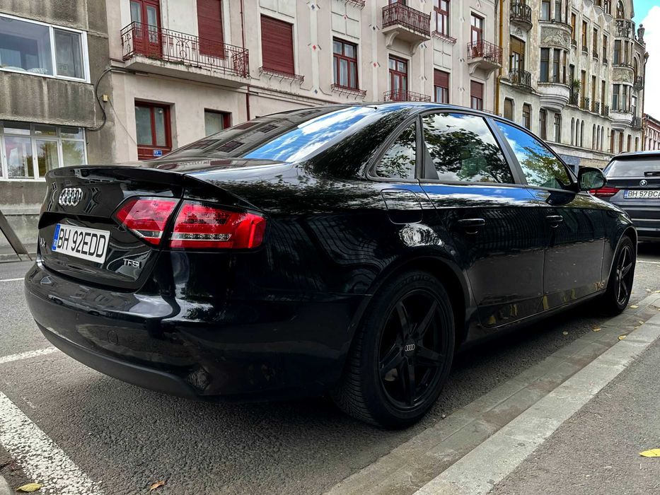 Audi A4 B8 - 1.8 TFSI 160cp - Multitronic 8+1 - BiXenon - CarPlay