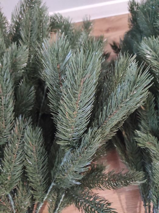 Ёлка новогодняя зелённная