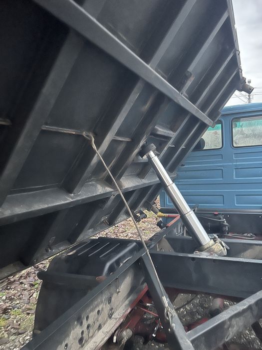 Iveco daily basculabil trilateral permis B