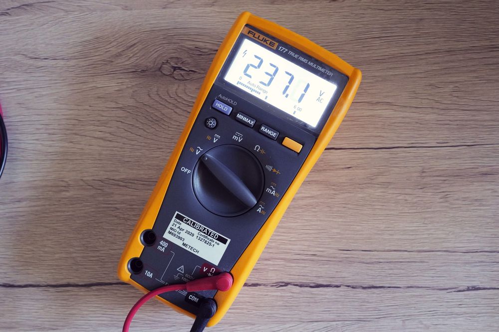 Multimetru Fluke 177 True RMS profesional USA folie pe display originala Electronist Electrician digital