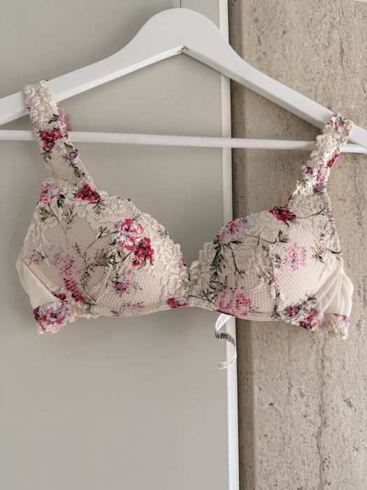 Флорален сутиен Intimissimi Push Up