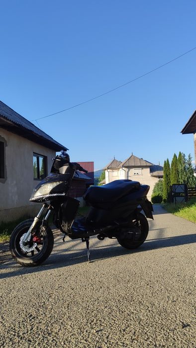 Scuter 49cc 2T  intretinut foarte bine