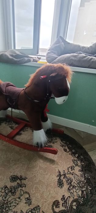 Лошадка-качалка детская