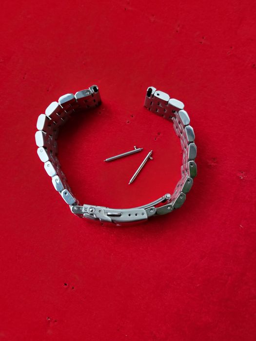 Sandale barbati număr 40 ,și Tissot nou.