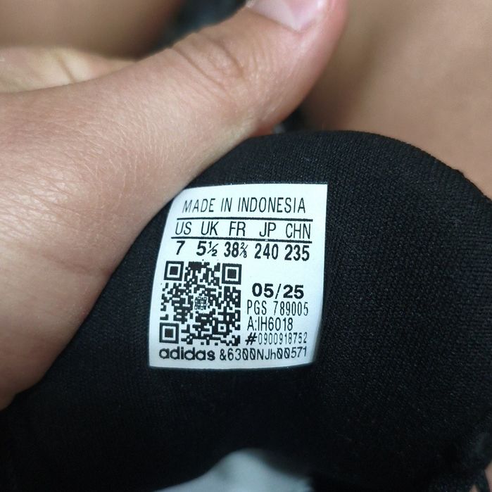 Кроссовки адидасы оригинал