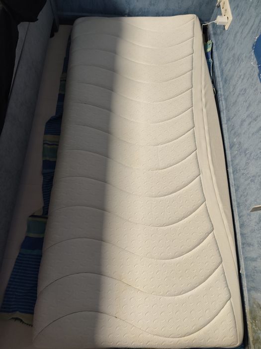 Топ матрак 90/200    180 лв