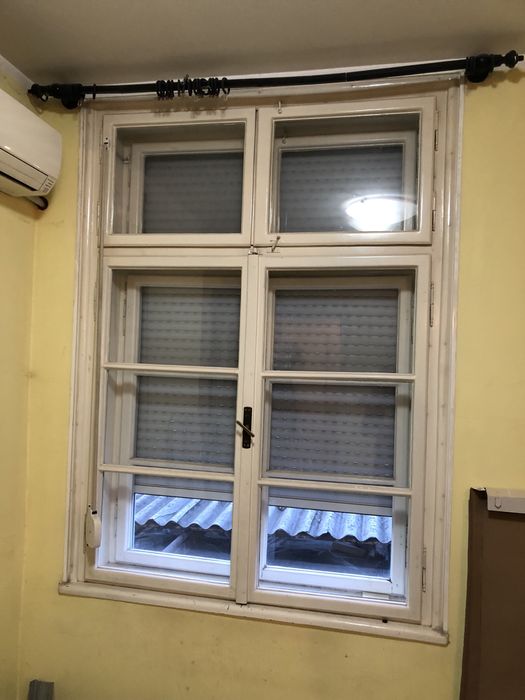 Дървени врати и прозорци