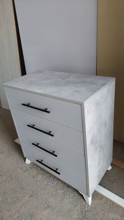 Камодлар сотилади