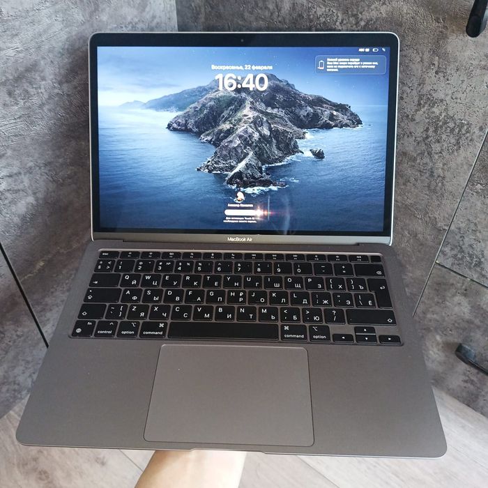 MacBook Air M1 (2020) – 8GB / 256GB – Отличное состояние