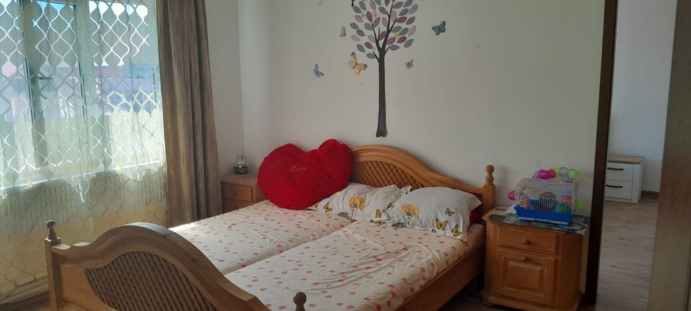 Vând apartament 2 camere în Rovinari