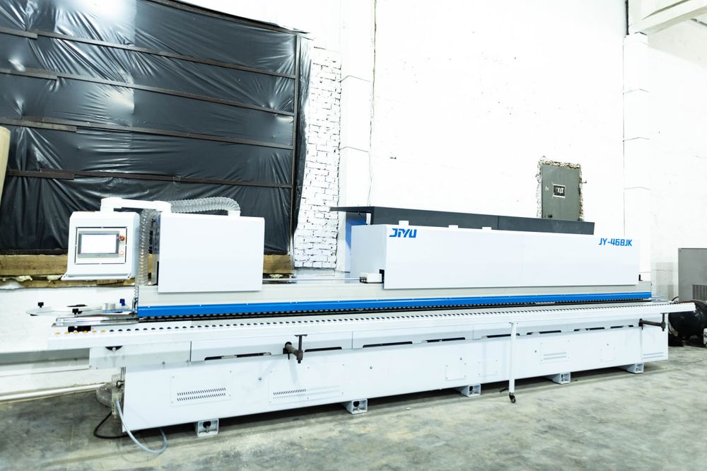 Кромкооблицовочный станок JIYU JY-468JK