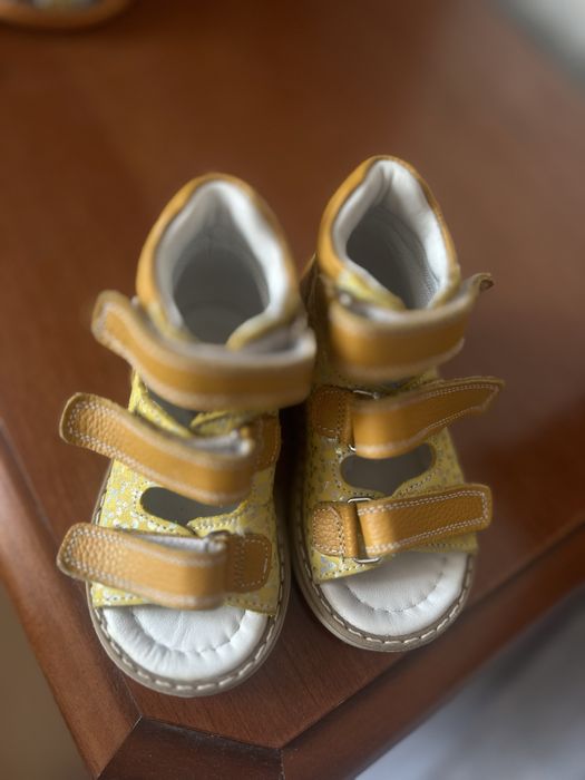 Ортопедические сандали