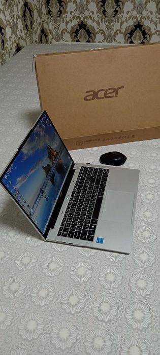 Notbuk Acer sotiladi