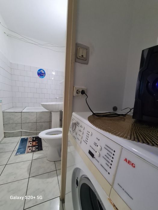 Persoană fizică,Apartament 2 camere semidecomandat