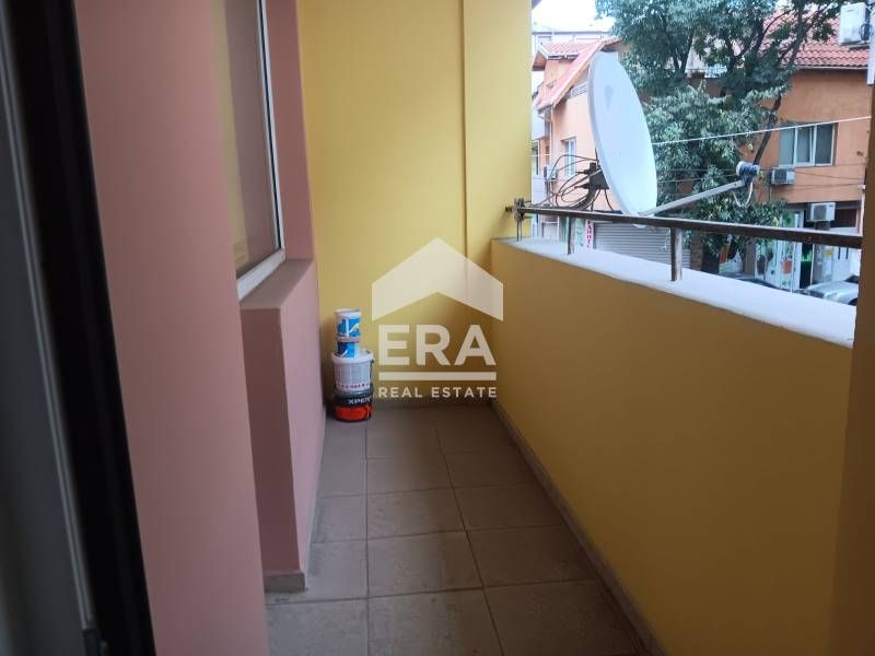 Дава се под наем Тристаен апартамент в Варна, Колхозен пазар - 90 кв.м за 800 € - Снимка #7