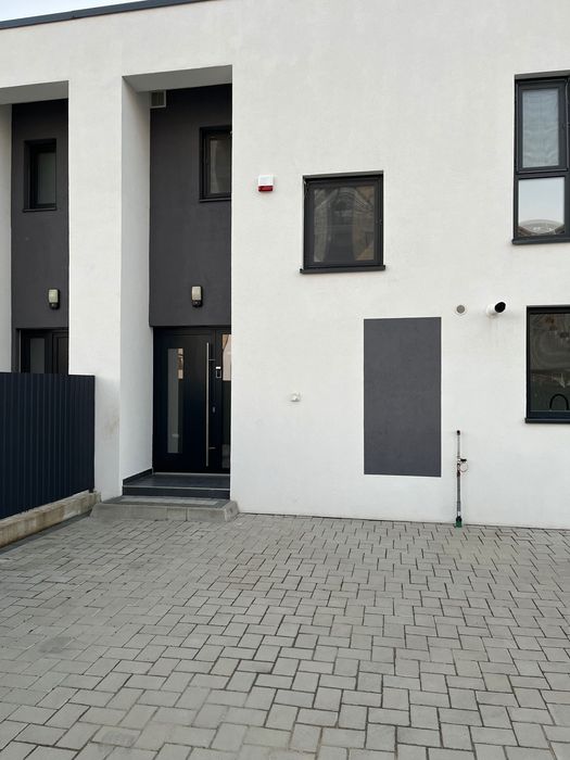 De vanzare Duplex P+1E, str. Iancu Jianu