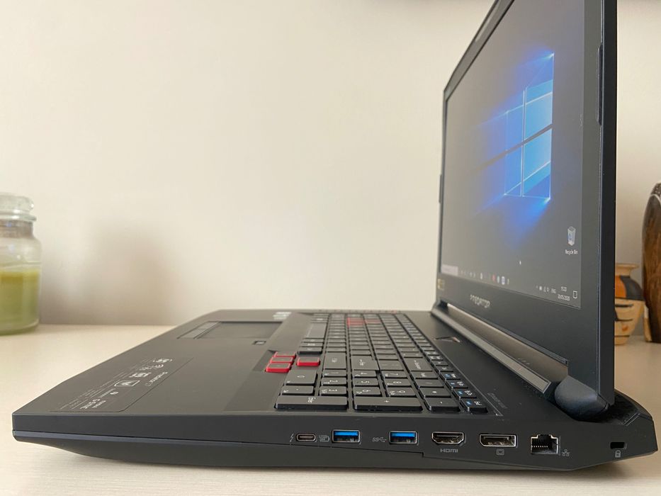 Laptop Acer Predator G9 de 17”, i7 si 48GB - IMPECABIL
