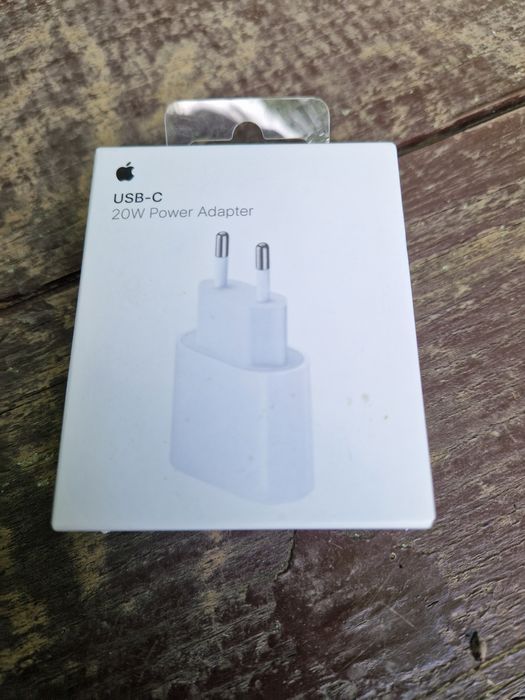 Adaptor de incarcat telefon/tableta