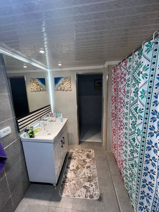 Срочно Катта ховли  сотилади шахар центр жойлашган ориентир Некрасиво