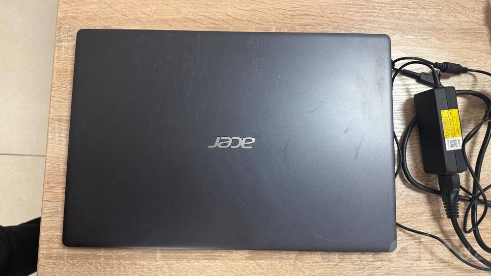 Acer Aspire 3 noutbuk sotiladi!