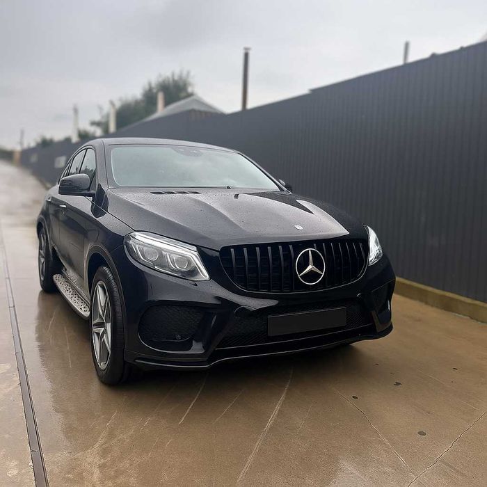 Mercedes-Benz GLE 350d 4MATIC Coupé AMG Line – Full options.
