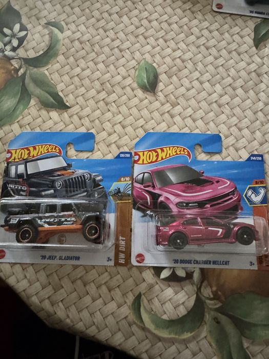 Hot wheels колички