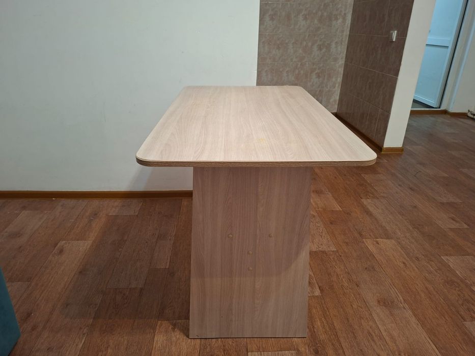 Продам стол 100/59