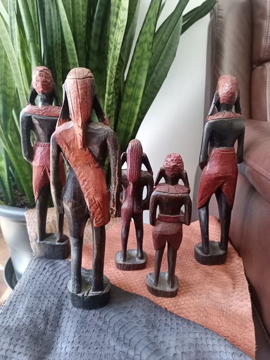 Африкански дървени статуетки 5бр.