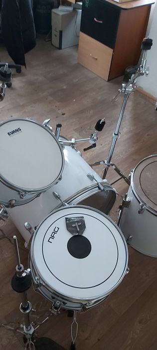 Vând set de tobe Yamaha