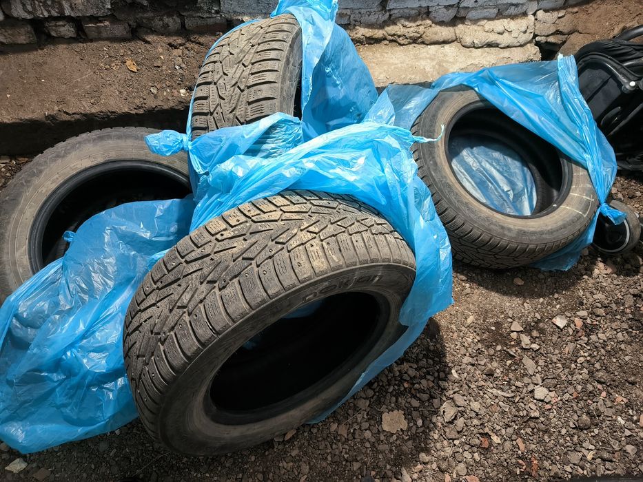 Резина зимняя Nokian r16