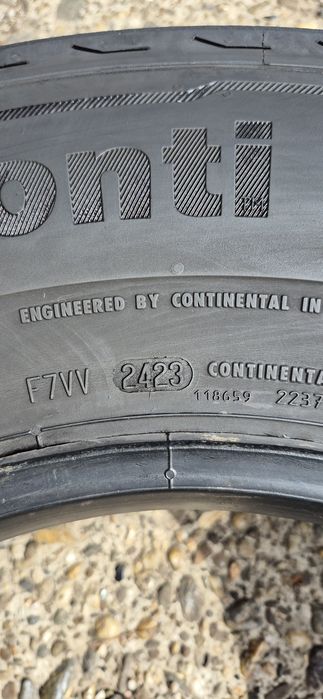2 anvelope camion directie Continental 235/75/17,5;dot 2023.Pretul este pe bucata.
