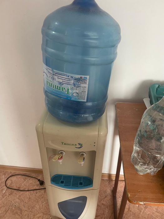 Кулер для воды………
