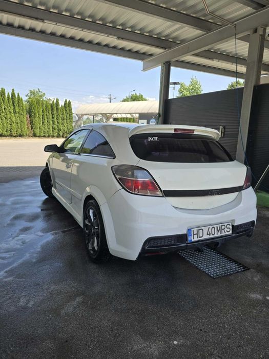 Opel Astra H GTC
