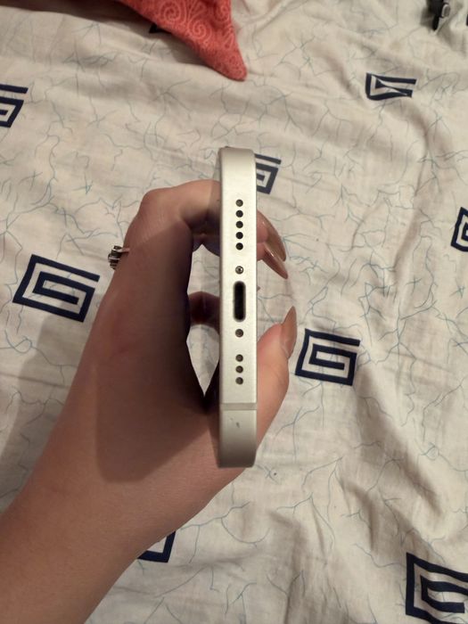 Айфон 14 емкость 84% память 256гб